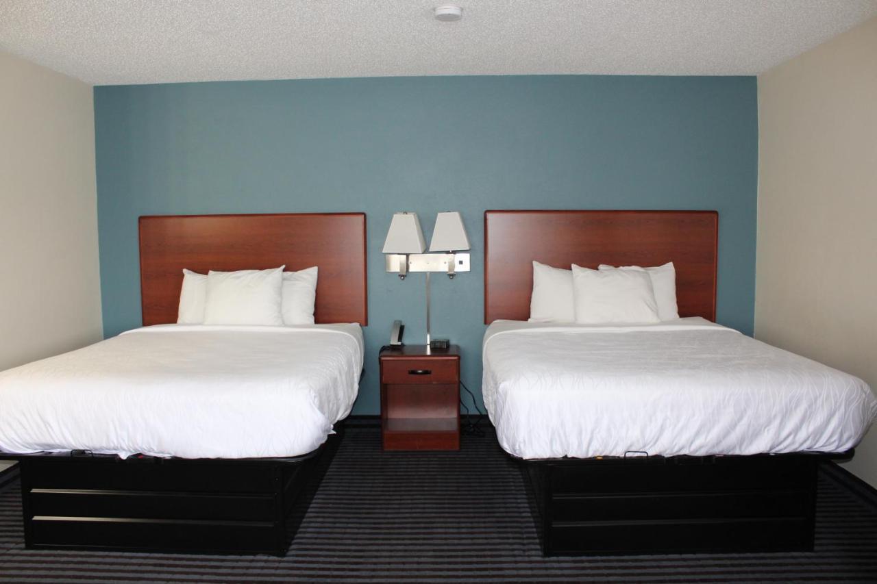 Reston Inn & Suites Spencer Exterior photo